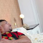 Descobri que minha empregada gosta de assistir vdeos pornô