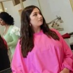 Der Friseur meiner Frau schneidet mir nicht die Haare si...