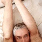 Al levantar las piernas siento la sangre hirviendo Hombre maduro guapo nalgn culo pasivo gay regio desnudo flaco ardiente sexy hot caliente cachondo muslos Monterrey México PiernasAlHombro JuevesDePiernas JuevesFotoSensual JuevesDePies...