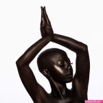 Kelly Khumalo has a beautiful naked body